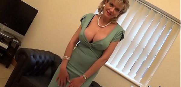  Lady Sonia An English Housewifes Visitor